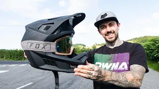 UNBOXING NEW FOX MTB DOWNHILL CARBON HELMET!! * INSANE! *