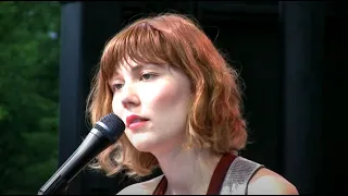 Molly Tuttle, "Gentle On My Mind" Grey Fox 2019