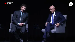 Javier Milei en la presentación de su libro en el Luna Park junto a Manuel Adorni y Espert