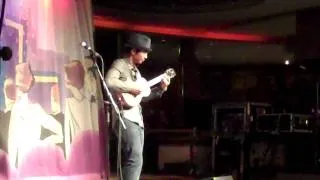 Jake Shimabukuro Performs "Five Dollars Unleaded" Live on the Dave Koz Cruise