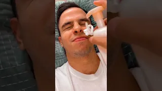 RAFA CUIDANDO DA PELE DO SEU BOY O LUIZ COM ASMR 🧖🏻