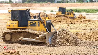 Best Special Ability Hard Bigger Dozer Pushing Gravel In Mud Activities Dump Trucks Unloaded