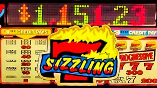 Classic Old School Sizzling 7s 3 Reel Slot