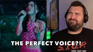 Singer/Songwriter reacts to ARIANA GRANDE - POSITIONS (LIVE) - FOR THE FIRST TIME!