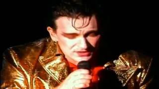 23 U2 Can't Help Falling in Love (ZOO TV Sydney 1993)