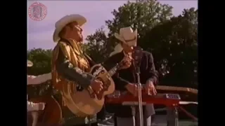 Junior Brown And Hank Thompson - Gotta Sell Them Chicken (HQ)