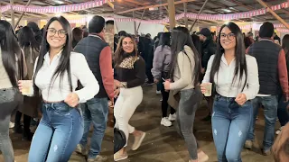 Bellas y lindas mujeres bailan  rancheras en QUILIMARI    - TALISMANES DEL RITMO Y DEL AMOR