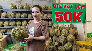 Bà Chi Chơi Lớn Khui Trái Sầu Riêng Thái Khủng Nặng Hơn 6kg, Hàng Ri 6 Cơm Vàng 50k/kg Siêu Ngon.