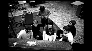 Deconstructing The Beach Boys / Good Vibrations ( Single (1966) / Ed Sullivan Show (1968) )
