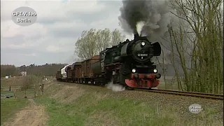 Güterzug mit 52 8029 in Mecklenburg