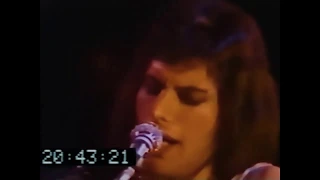 Queen - Bohemian Rhapsody (Verses) ( Hyde Park: 18/9/1976) -Rare audio HQ