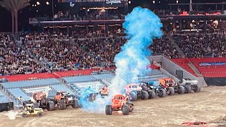 MONSTER JAM SAN DIEGO CALIFORNIA SNAPDRAGON STADIUM 01/27/2024 | Familia Adventures