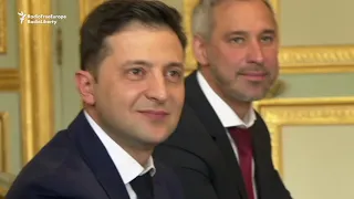 French President Hosts Ukrainian Presidential Candidate Zelenskiy