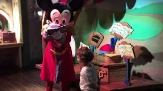 Disneyland 28 - Meeting Mickey again