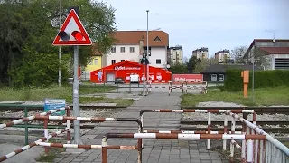 Spoorwegovergang Čakovec (HR) // Railroad crossing // Željeznički prijelaz