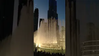 The Dubai Fountain Show - Sama Dubai