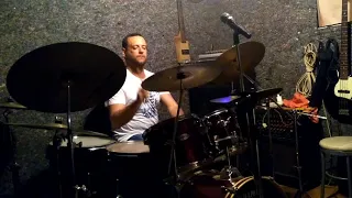 İron maiden-hallowed be thy name drum cover