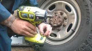 tool review on the Ryobi 18 volt 1/2 inch impact wrench