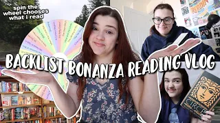 spin the wheel chooses which backlist books I read 👀 [backlist bonanza reading vlog episode 3]