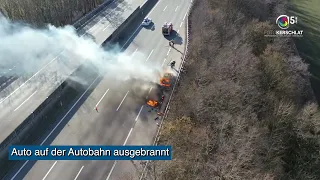 Auto auf der Autobahn ausgebrannt