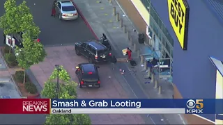 Hundreds Of Looters Target Shops In Emeryville