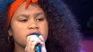 Yosina Kaka zingt met Trijntje Oosterhuis 'Ken je mij, wie ken je dan'  HD