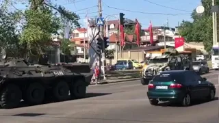 Convoy of National Guard in Odessa with siren and horns