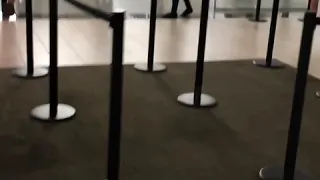 Apple Store being robbed