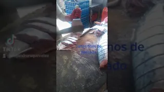 cortes finos de pescado en la nueva viga Iztapalapa México DF.