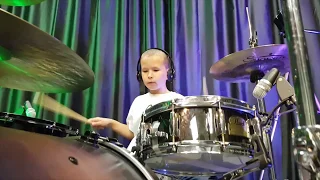 Океан Ельзи feat Бумбокс - Це зі мною  DRUM COVER 7 Year Old Drummer