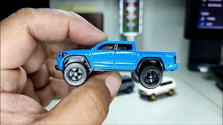 Hot Wheels Land Cruiser 80 Custom V2 Rubber Wheels