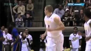 Robbie Hummel (The Show goes on)