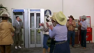Deep in the heart of Texas! 🎶 [Pee-Wee's Big Adventure] (1985)