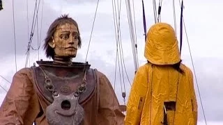 La petite géante et le scaphandrier (Royal de Luxe 2009)