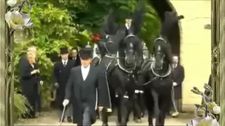 Robin Gibb's funeral (Immortality... we don't say goodbye)