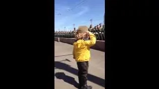 Маленький генерал на репетиции парада Победы в Москве.