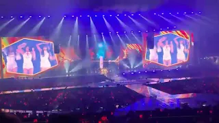 Twice(트와이스) cover Born this way (TWICE WORLD TOUR 2019 - TWICELIGHTS in SEOUL)