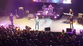 Who´s crying now - Steve Augeri en Chile 2016