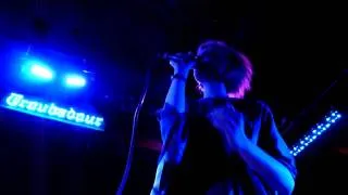 El Perro Del Mar - "Blue Moon" (Live at The Troubadour in Los Angeles  03-03-10)