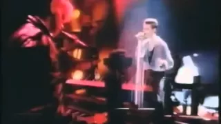 Depeche Mode – The World We Live In And Live In Hamburg (@ live '1985)