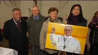 I parenti di Papa Bergoglio in festa a Portacomaro d'Asti