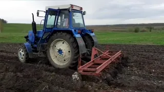 ЛТЗ-55 Суета с огородами, сезон ещё не закончился.