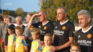 TV Bericht Fußball DDR-Nationalteam spielt für abgebrannte Kirche in Großröhrsdorf.