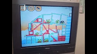 Angry Birds Famicom on CRT TV