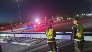 Heavy traffic on southbound I-25 after wind knocks down overhead sign