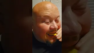 Big Bald Buddy JimJam trys Salsa Verde Doritos