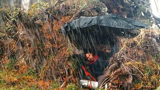 A year camping, cold, wet and surviving strong storms. Bushcraft. camping in the rain