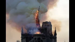 Notre-Dame: Augenzeugenvideos zeigen wie der Spitzturm einstürzt