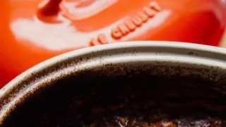 How to Clean Le Creuset Cookware the Proper Way