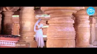 Pandurangadu Movie - Sneha Best Introduction Scene